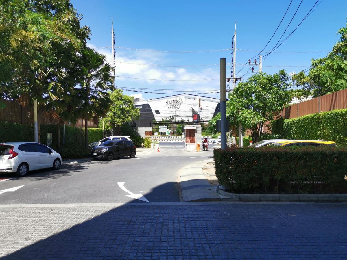 4 Floor - Centrio Condominium Near Shopping Malls And Andamanda Water Park Lägenhet *