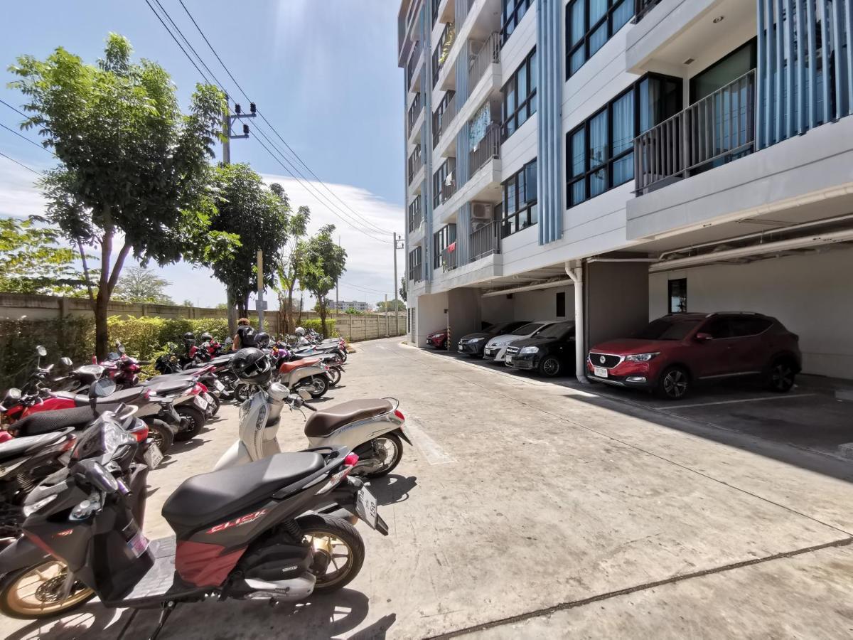 4 Floor - Centrio Condominium Near Shopping Malls And Andamanda Water Park Lägenhet *